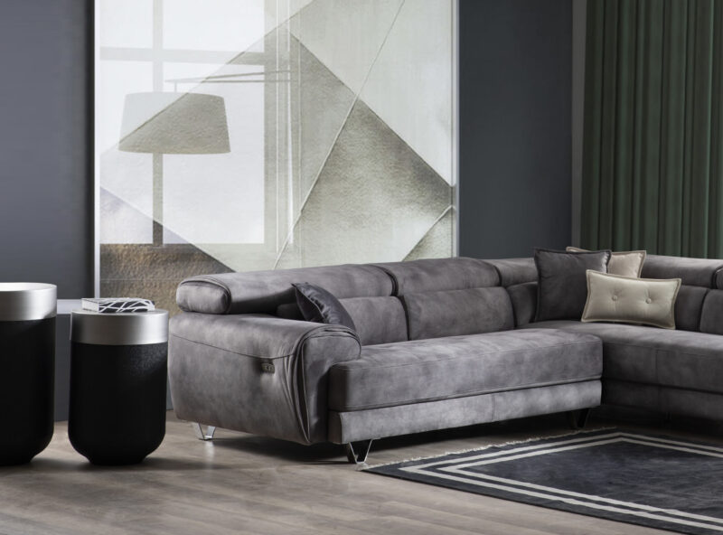 NISA SECTIONAL WITH CHAISE
